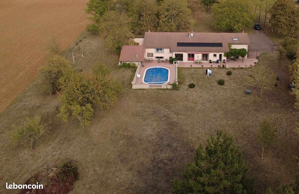 Maison 9 pièces 318 m² · à Neufchâteau · 318 m² · 430 000 €