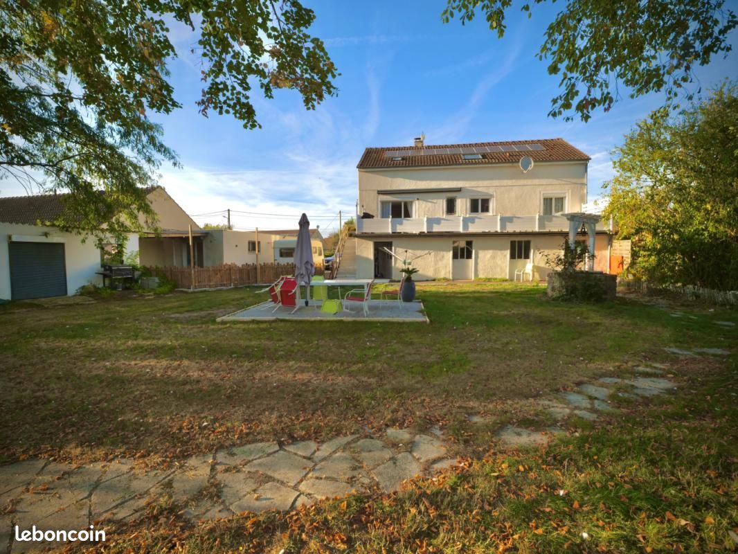 Maison 7 pièces 180 m² · à La Chapelle-Rablais · 180 m² · 357 000 €