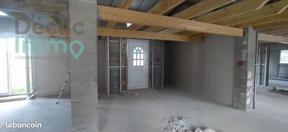 Maison 1 pièce 276 m² - Ruffec 16700 (image principale 4)