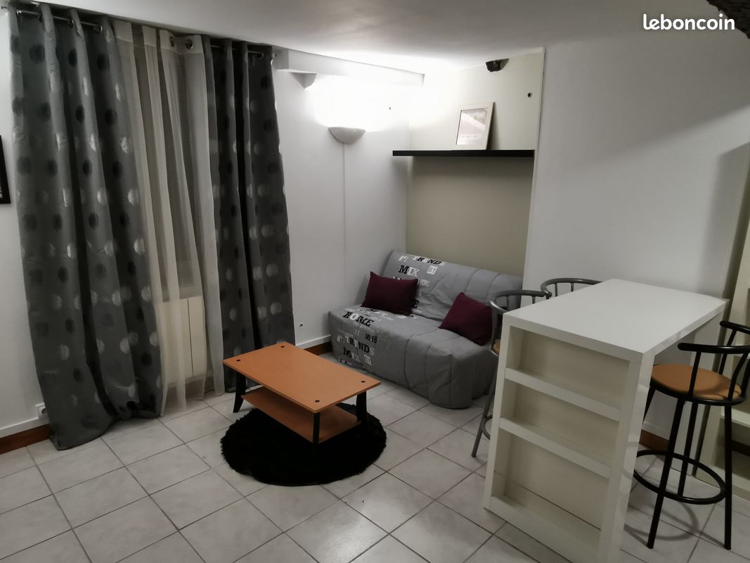Appartement 1 pièce 25 m² · à Orléans · 25 m² · 490 €