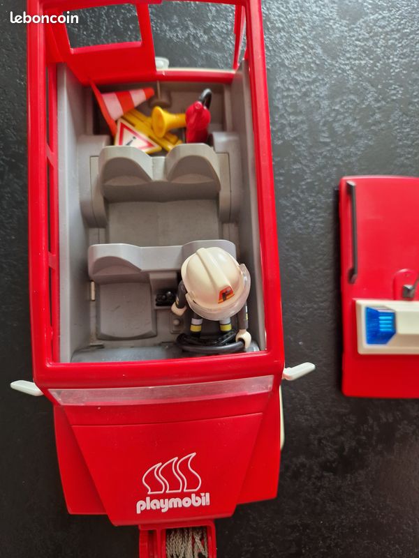 PLAYMOBIL Pompier/véhicule d`intervention (référence : 3181) (image 4)