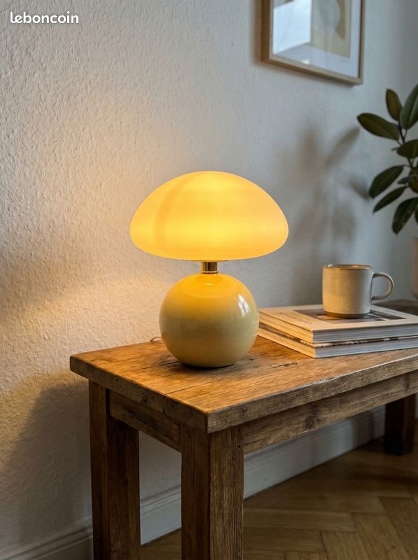 Lampe Table Champignon Jaune Moutarde plastiques Dépoli Design Nordique Cosy Chevet (image 1)
