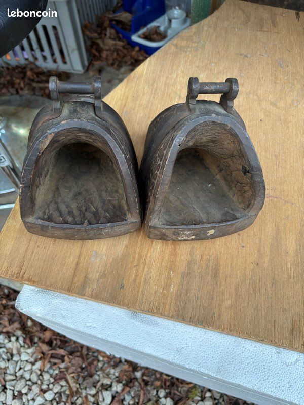 Ancienne paire d étriers sabot de selle (image 2)