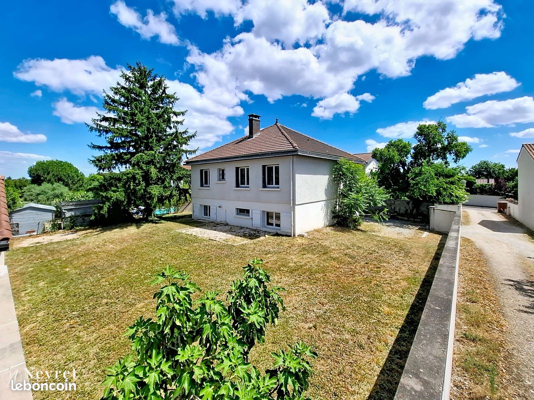 Maison 7 pièces 147 m² · à Vourles · 147 m² · 495 000 €