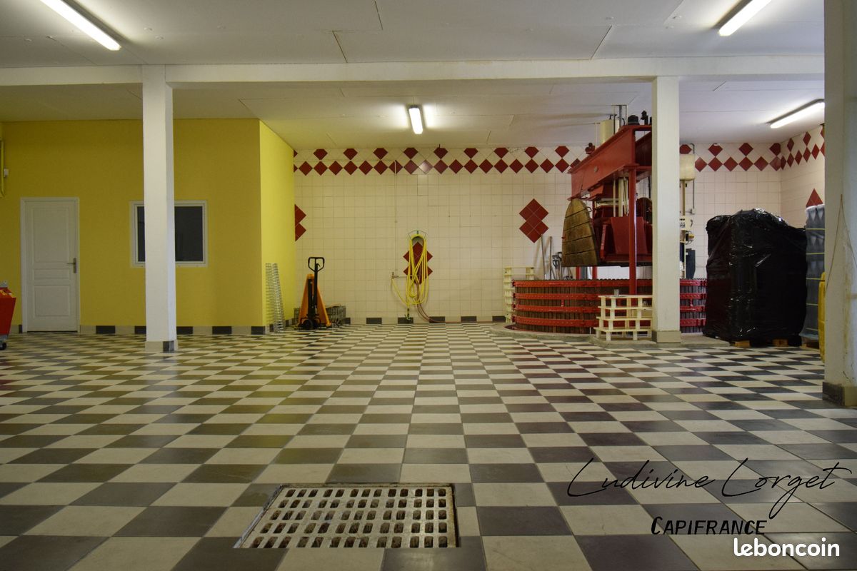 Bureau 423 m² (image 1)