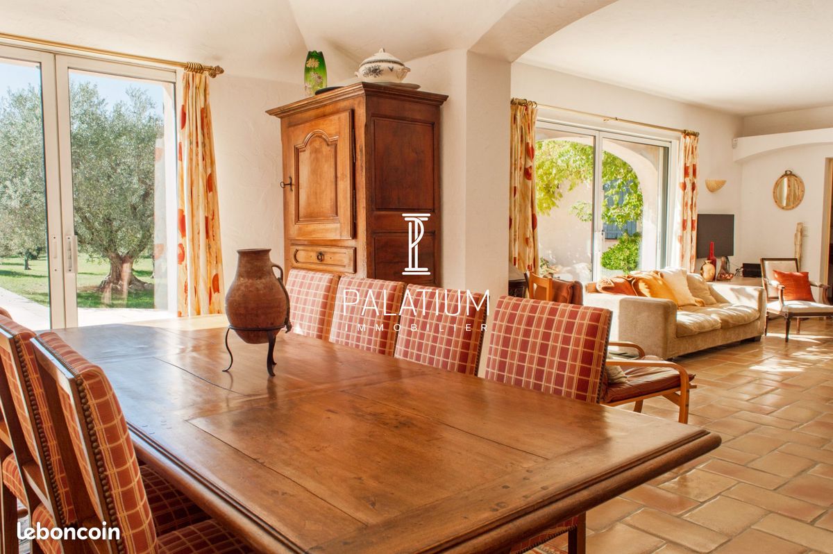 Villa 12 pièces 311 m² (image 10)