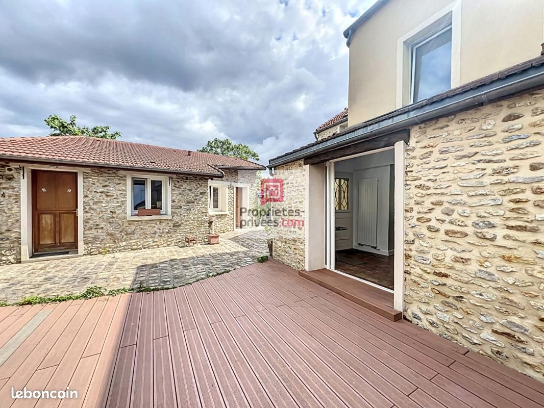 Maison 7 pièces 130 m² · à Le Perray-en-Yvelines · 130 m² · 399 000 €