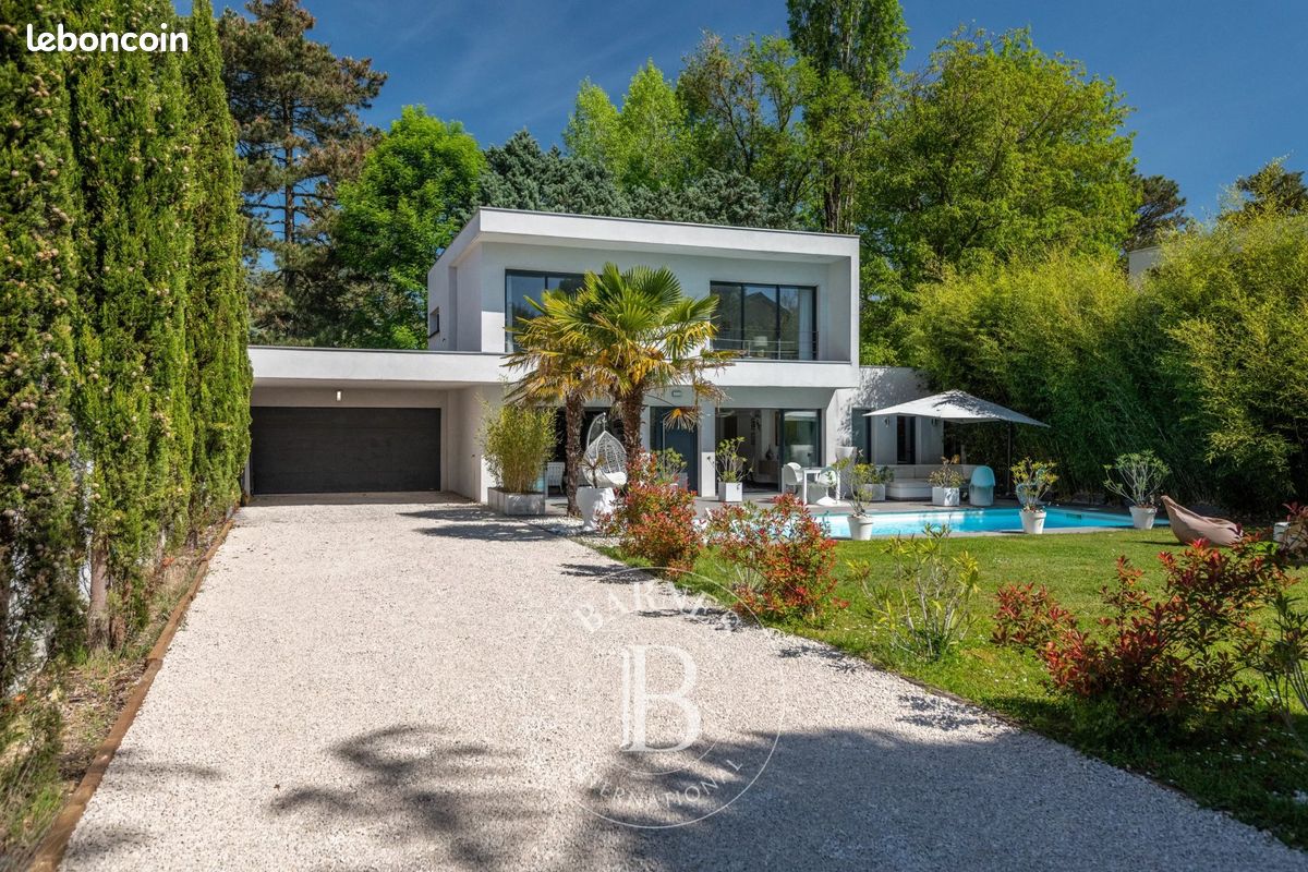 Maison 5 pièces 141 m² · à Charbonnières-les-Bains · 141 m² · 965 000 €