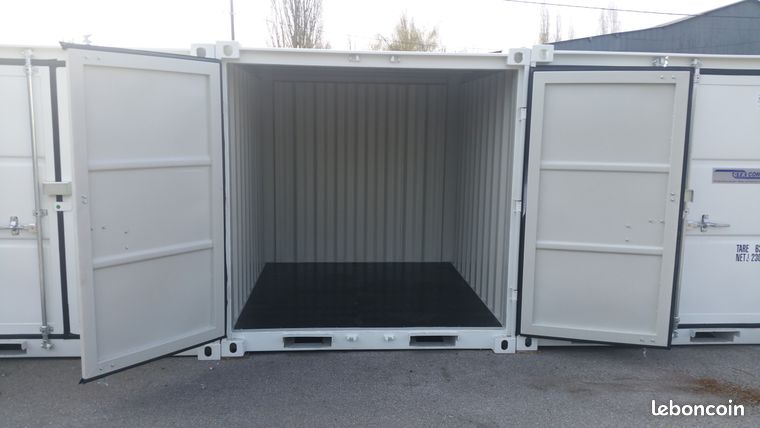 Garde meubles / Box de stockage / Containers