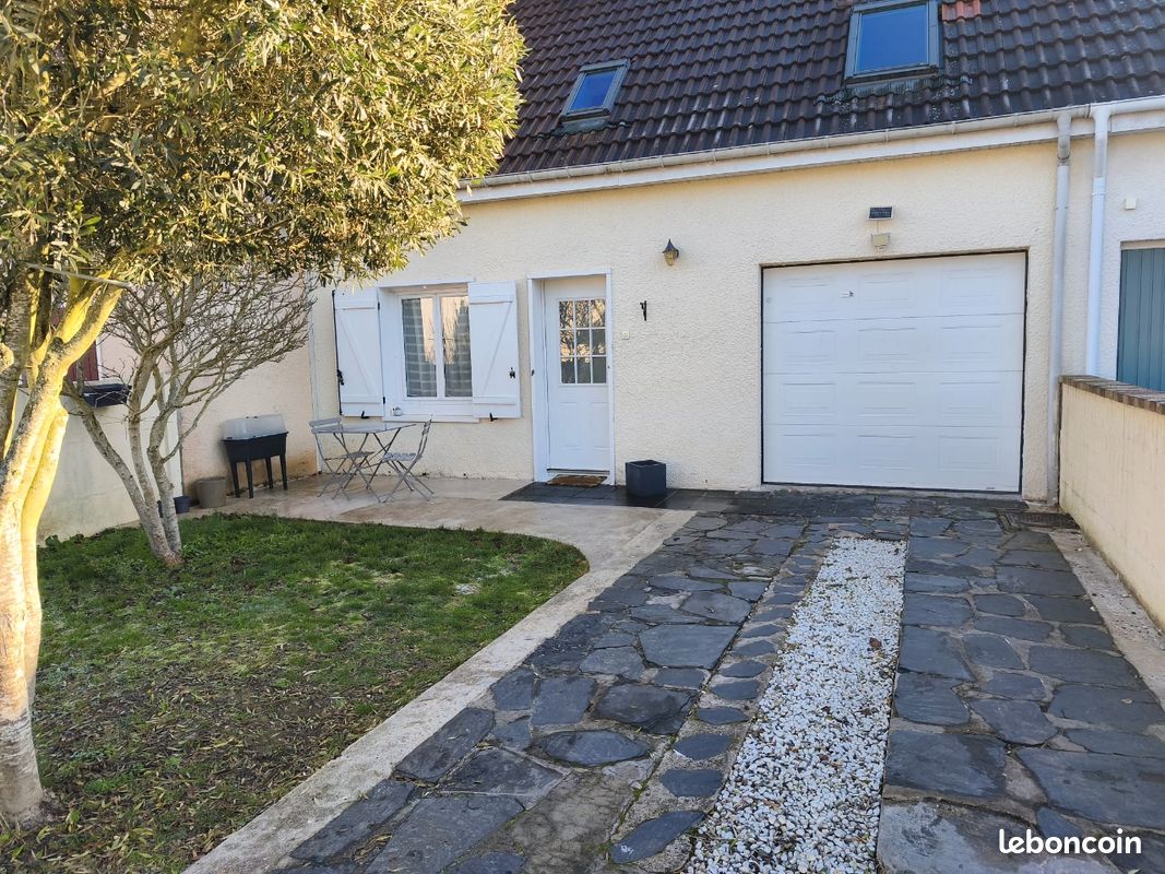 Maison 4 pièces 90 m² · à Vert-Saint-Denis · 90 m² · 279 000 €