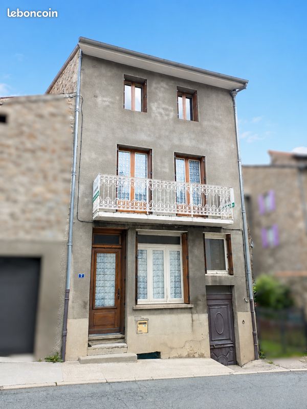 Maison 5 pièces 118 m² · à Saint-Sauveur-en-Rue · 118 m² · 75 000 €