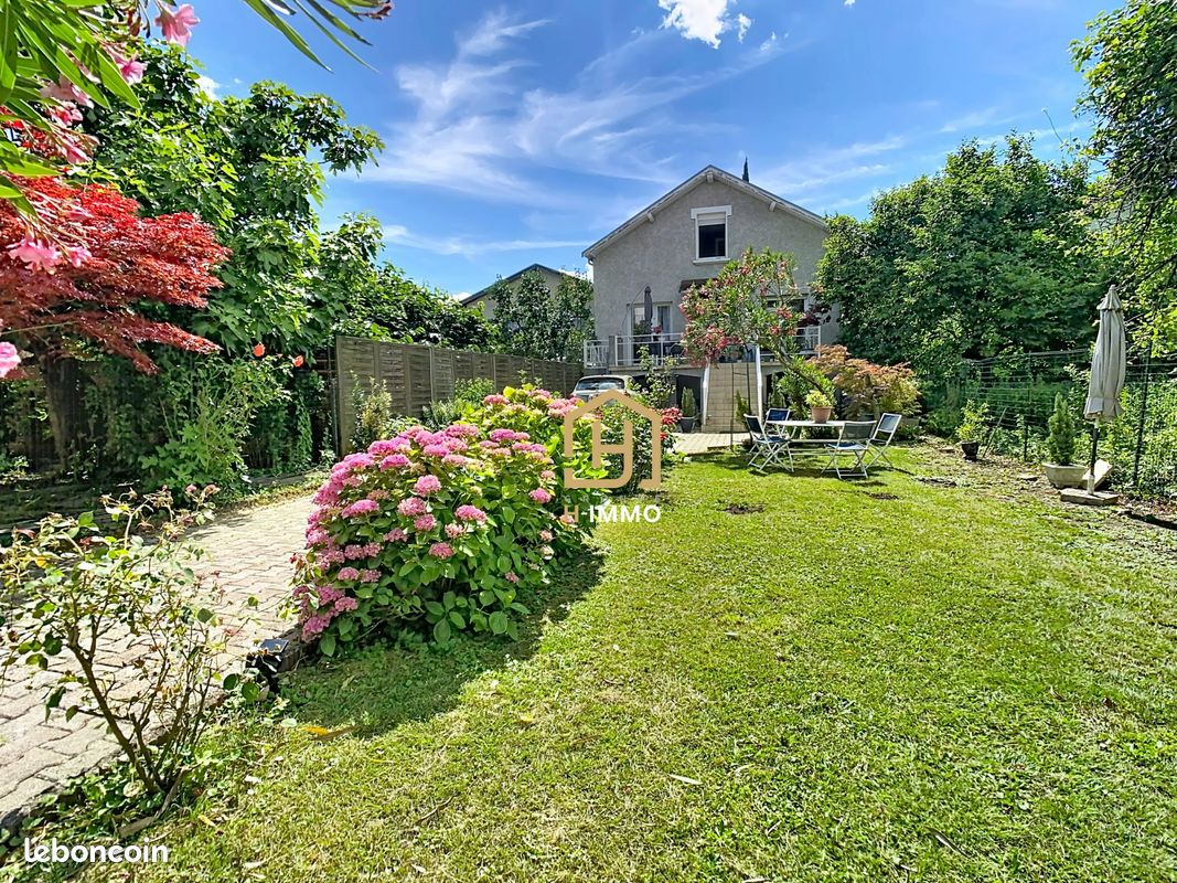 Maison 5 pièces 130 m² · à Grenoble · 130 m² · 379 000 €