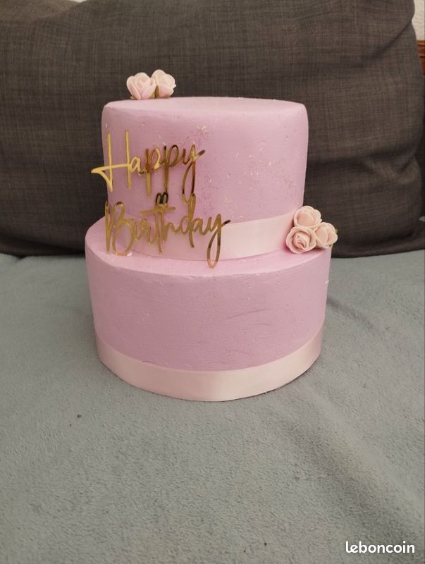 Faux gâteau décoratif (image 1)