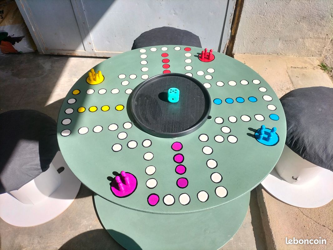 Table de jeu enfants (image 1)