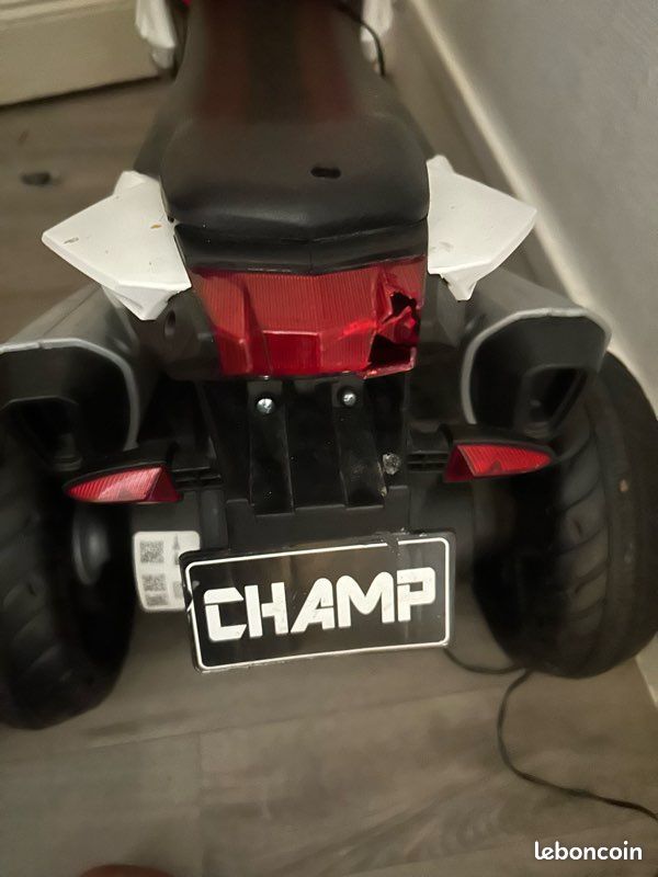 Moto électrique enfant 3 roues – Fonctionne parfaitement (image 6)