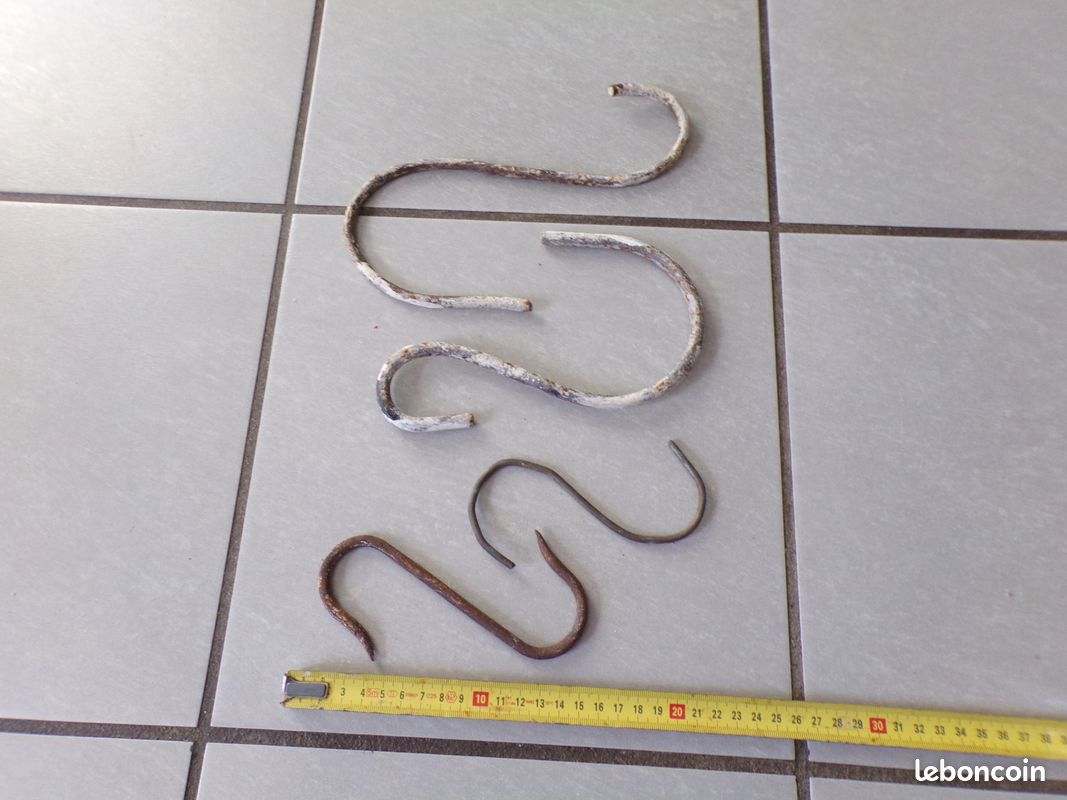 Anciens Crochets torsadés pour suspendre (image 1)