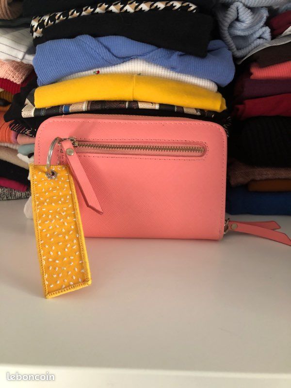 Pochette porte documents ou cartes (image 1)