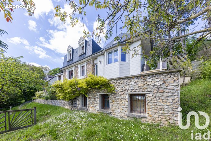 Maison 8 pièces 185 m²