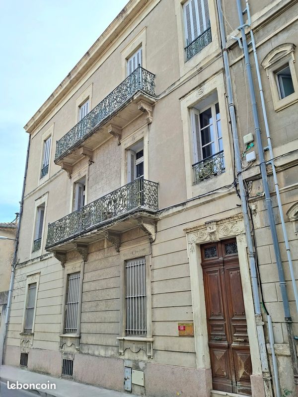 Appartement 5 pièces 145 m² · à Nîmes · 145 m² · 1 389 €/mois