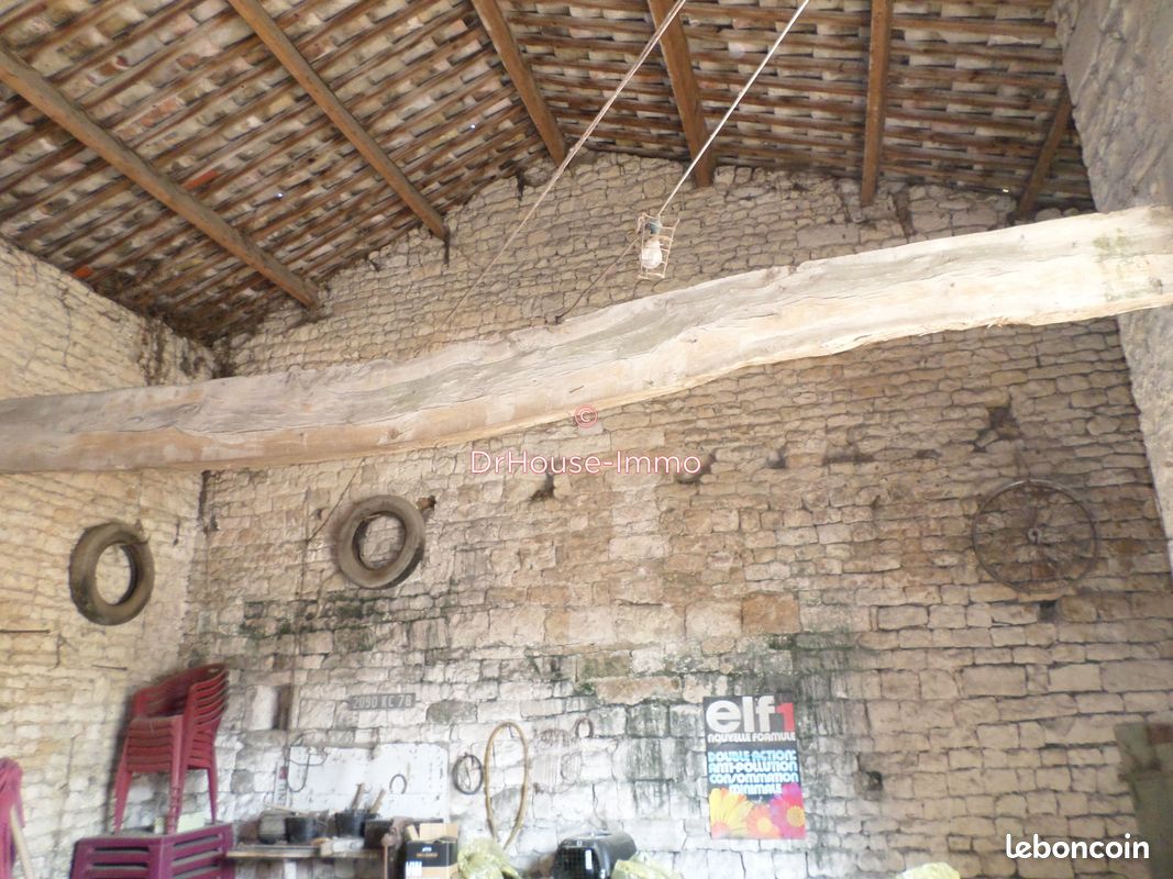 Maison 3 pièces 96 m² - Saint-Amant-de-Boixe 16330 (image principale 5)