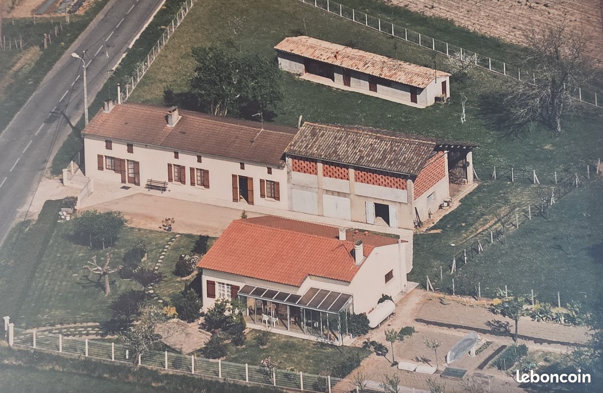 Maison 7 pièces 180 m² · à Val-de-Livenne · 180 m² · 270 000 €