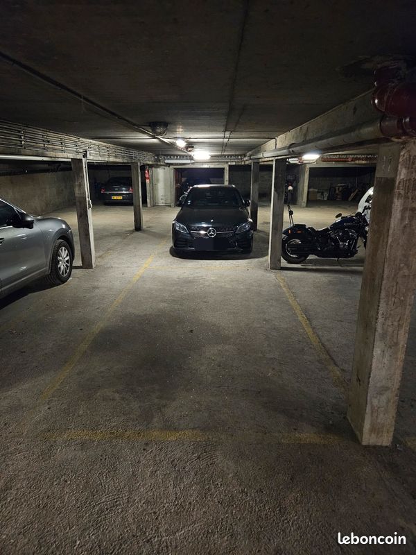 Location place de parking sous-sol · à Boulogne-Billancourt · 100 €/mois