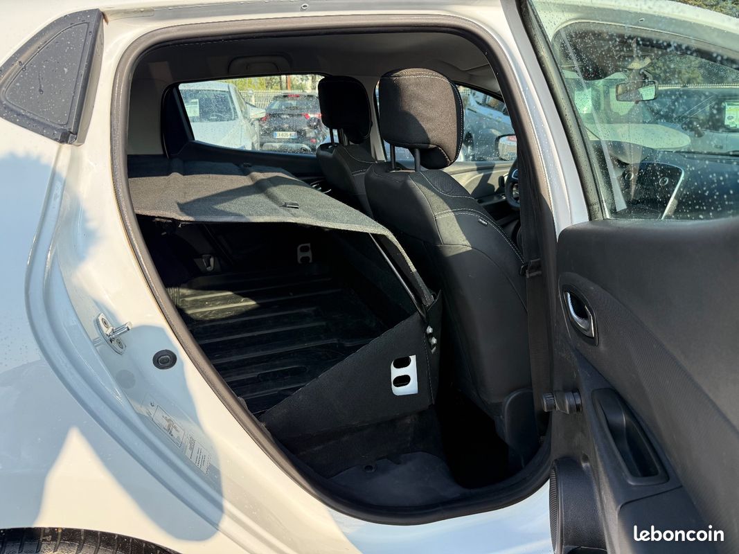 Renault CLIO IV SOCIETE RENAULT Clio IV Société Phase 2 1.5 dCi FAP Energy Buisness eco2 S&S 75 cv 2 places (image 10)