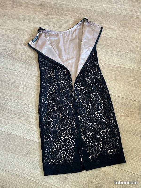 Robe Fourreau En Dentelle Sinequanone Bleue - Taille S - Occasion Très Bon état - Longueur Midi