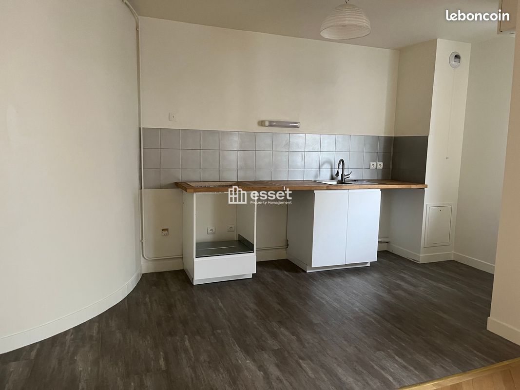 Appartement 2 pièces 57 m² · à Paris · 57 m² · 2 116 €