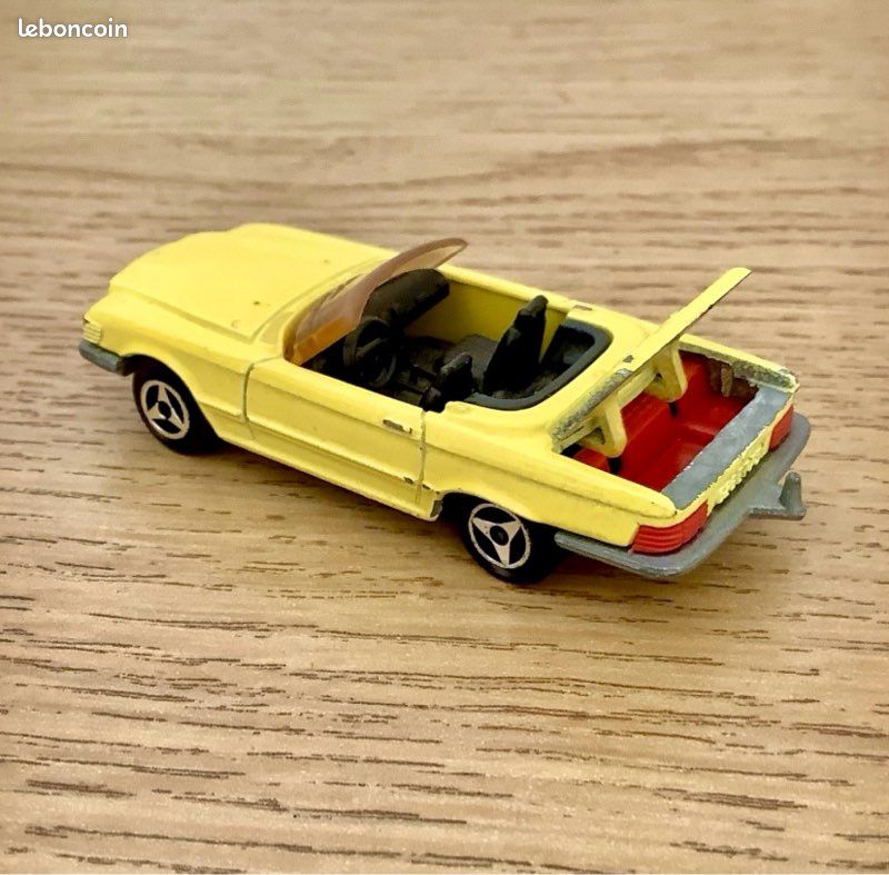 Majorette Mercedes 350 SL-N 108 Avec Planeur - Échelle 1:60 - Bleu (Occasion)