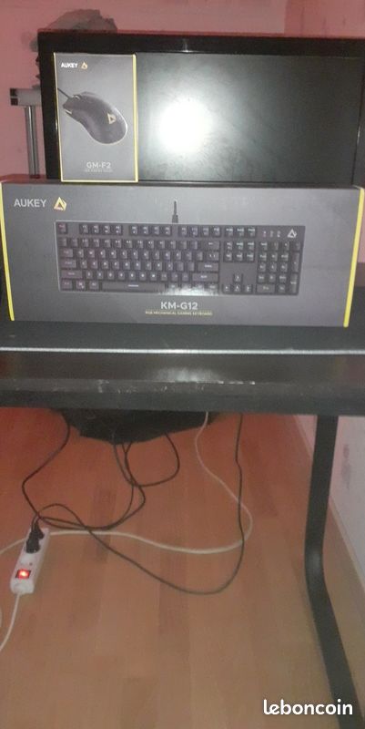 Clavier rgb aukey mechanique switches blue + souris aukey rgb (image 1)