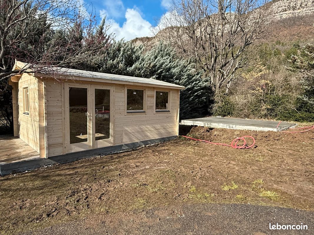 Chalet en bois en kit d'occasion - Bricolage - leboncoin