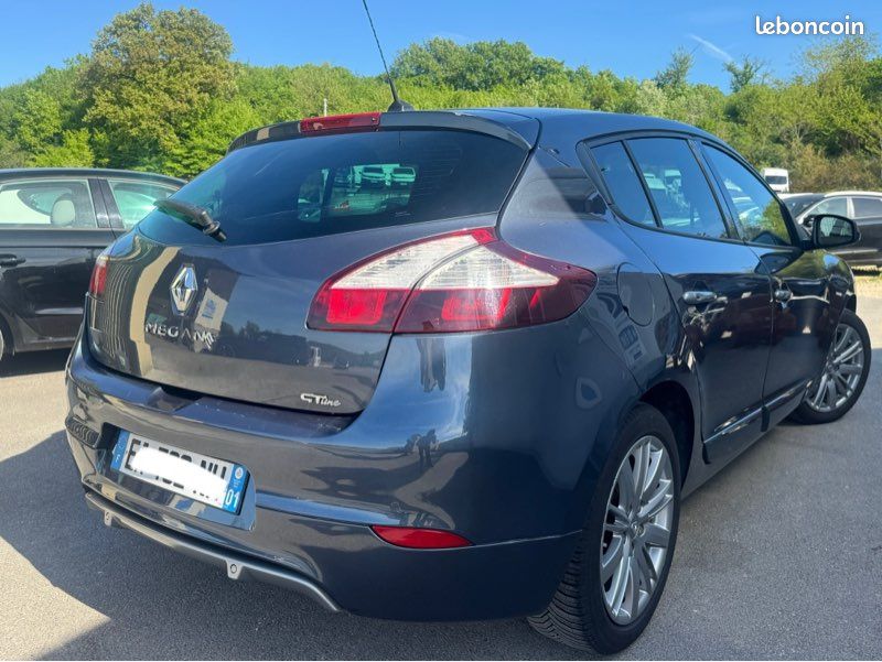 Renault megane 3 ph3 1.5 dci 110ch boite auto gt line excellent état clim (image 2)