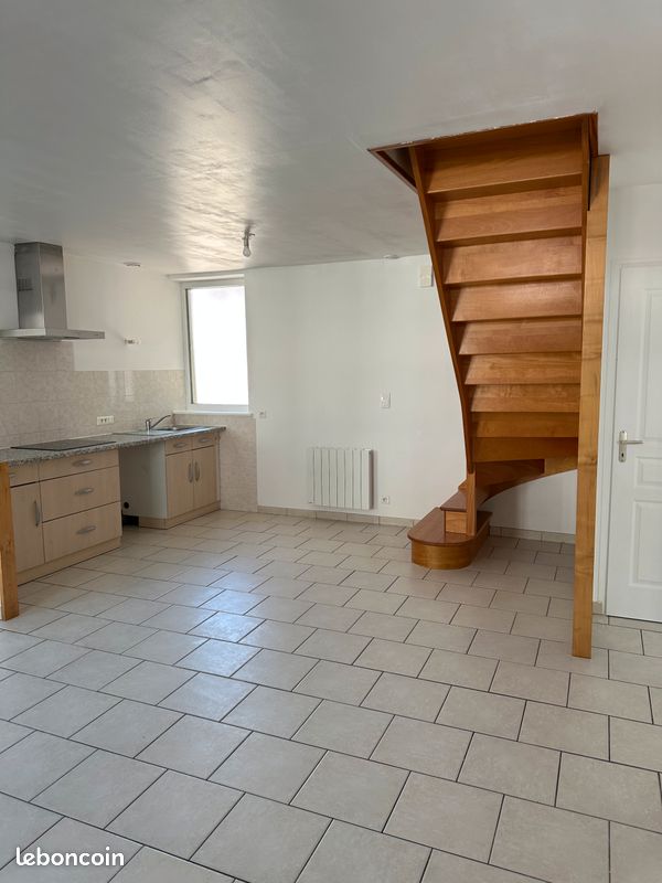 Maison 4 pièces 98 m² · à Ladon · 97,7 m² · 680 €