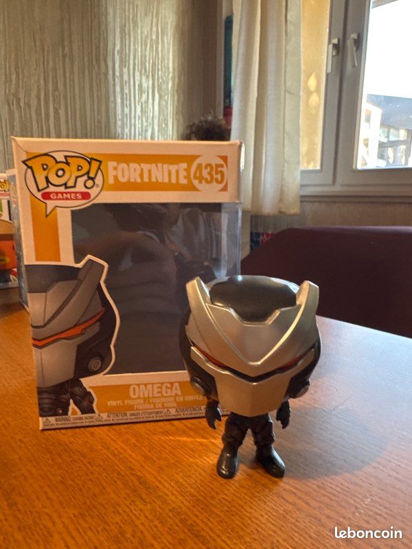Funko pop Omega Fortnite (image 1)