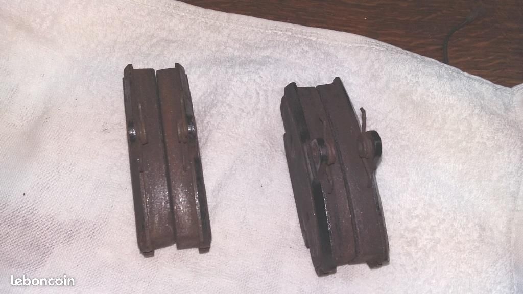 Plaquettes de freins Clio,Twingo bon état Ref 7711130071 (image 2)