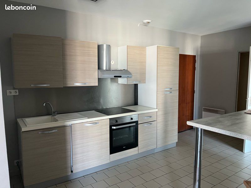 Appartement 2 pièces 52 m² · à Saint-Julien-les-Villas · 52 m² · 590 €/mois