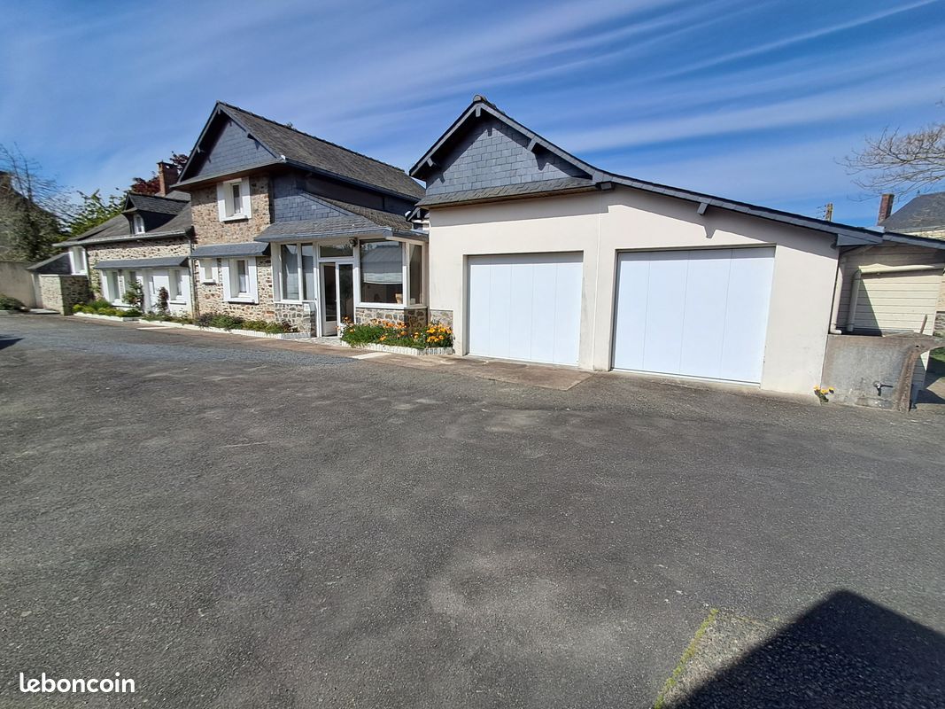 Maison 12 pièces 177 m² · à Quelaines-Saint-Gault · 177 m² · 184 900 €
