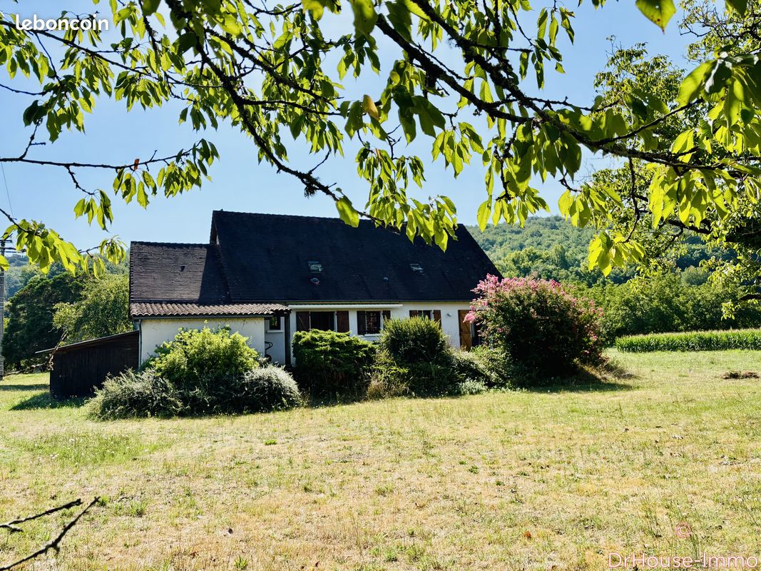 Maison 5 pièces 160 m² · à Aubas · 160 m² · 184 000 €