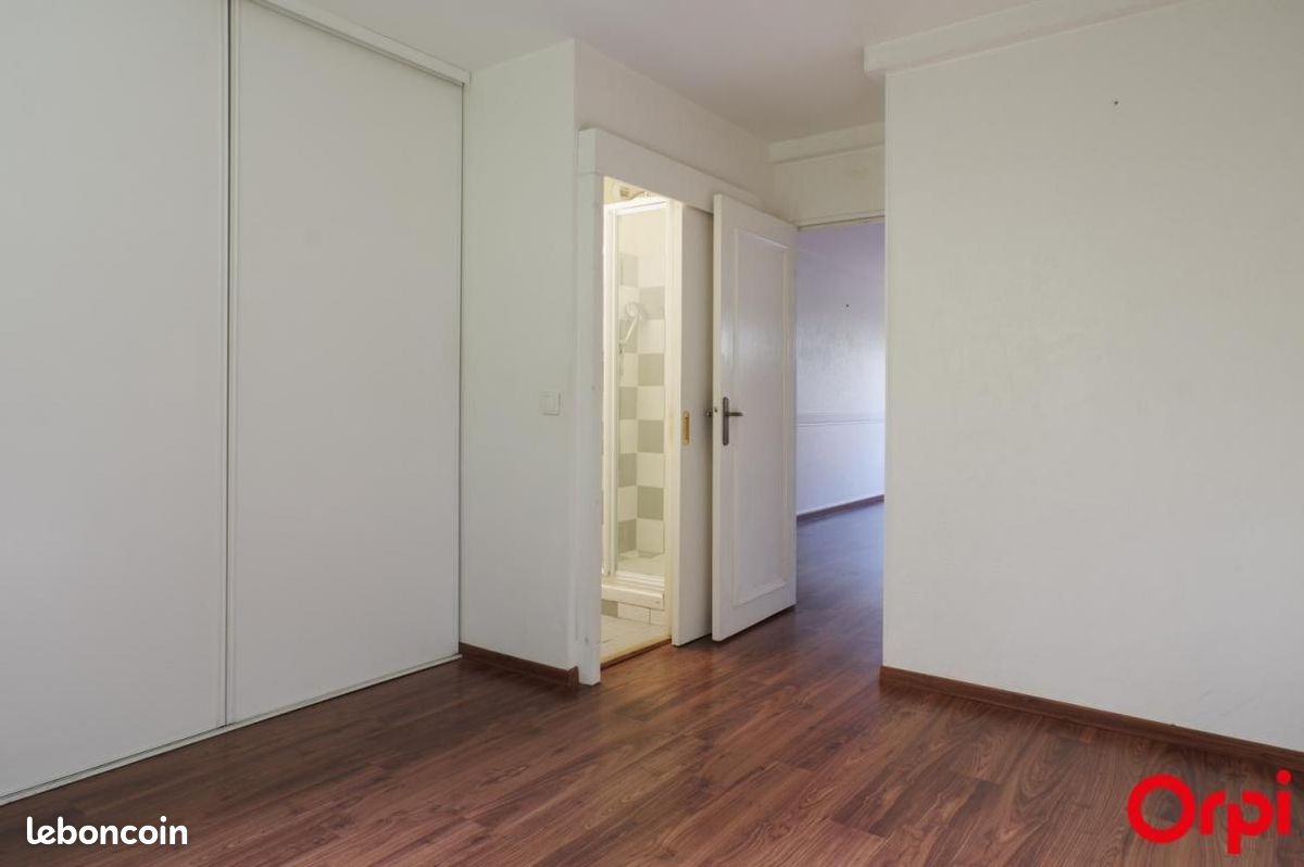 Appartement a louer tassin-la-demi-lune - 5 pièce(s) - 100 m2 - Surfyn