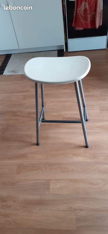 Deux tabouret de cuisine hauteur 60cm (image 1)