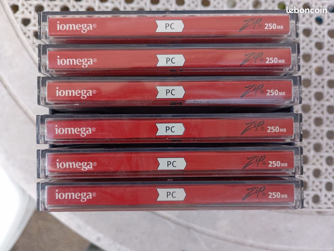 Disquettes ZIP Iomega 250MB (image 1)