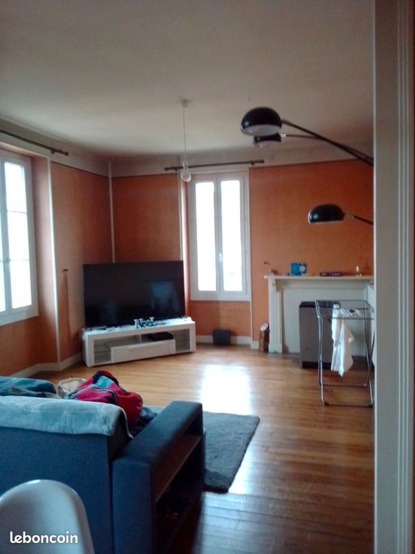 Excideuil 24160 - Appartement 71 m² refait à neuf, proche commerces - Excideuil 24160 (image principale 0)