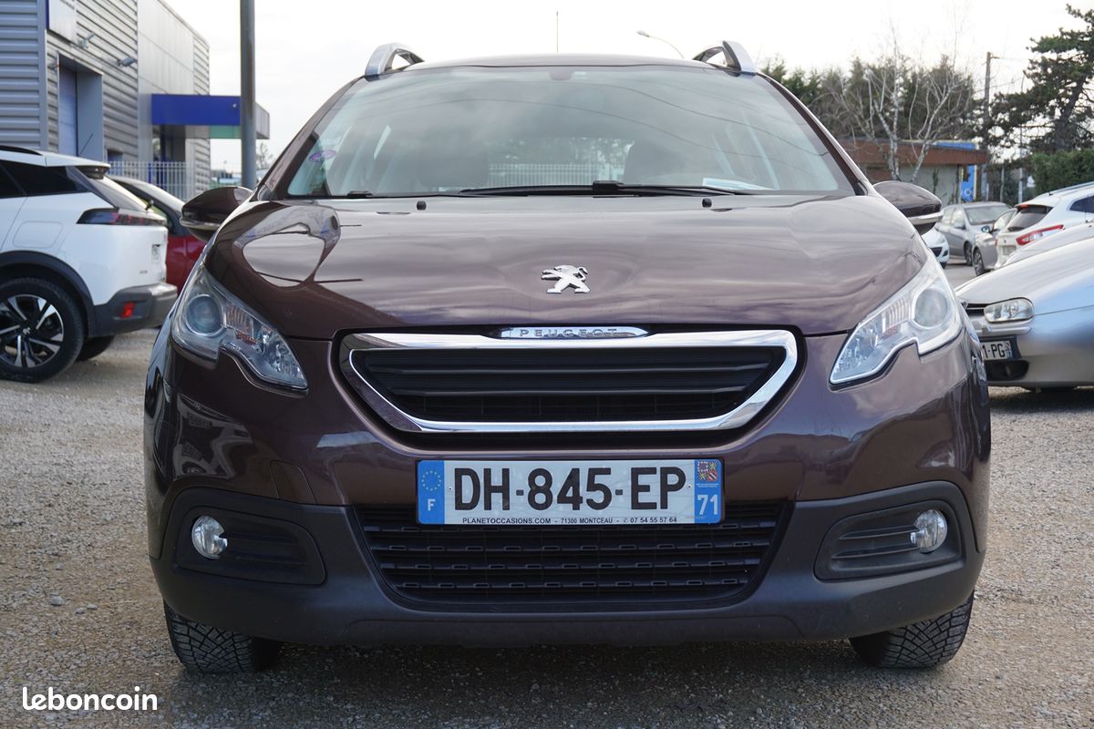 Peugeot 2008 1.2 VTI ACCESS (image 2)