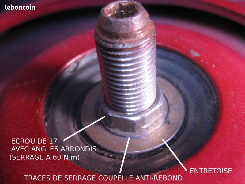 Recherche entretoise clio 1 (image 1)
