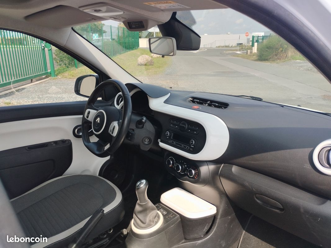 Renault Twingo 3 découvrable 1.0sce 70cv Intens 2 (image 4)