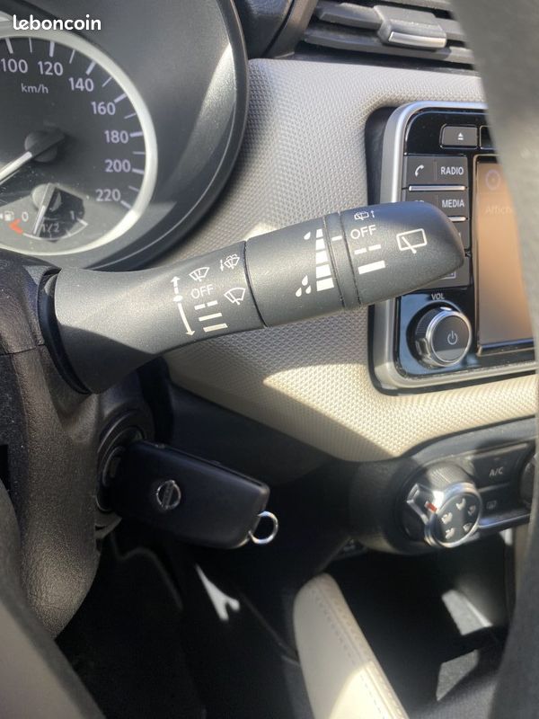Nissan micra 0.9 ig-t 90ch tekna 2018 (image 22)