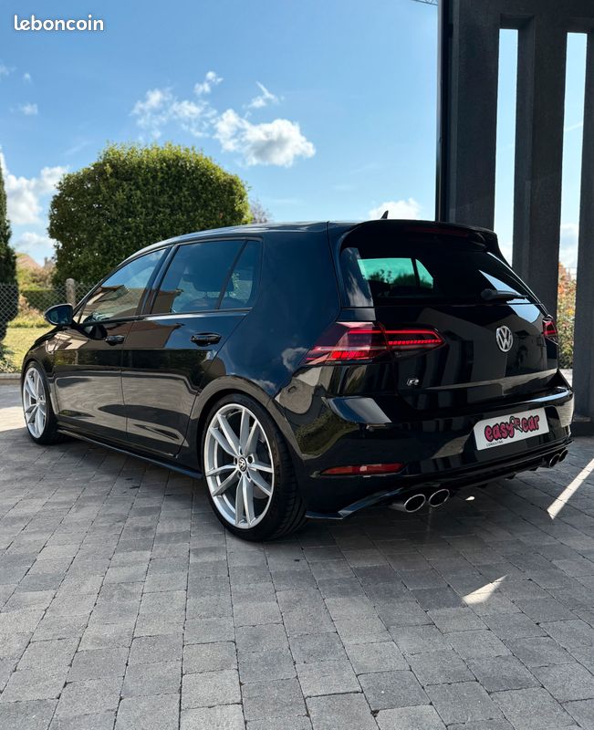 VOLKSWAGEN GOLF VII 2.0 TSI 310CH R 4MOTION DSG7 5P / Sièges avants chauffants / Carplay / Jantes 19" Pretoria / Entretien complet VW / Garantie 12 mois (image 2)