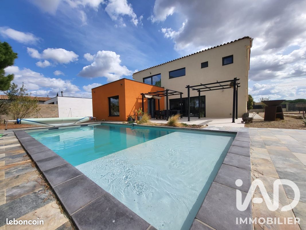 Maison 11 pièces 300 m² · à Sallèles-d'Aude · 300 m² · 555 000 €
