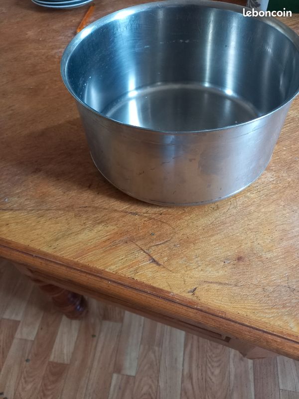 Grande casserole professionnelle (image 1)
